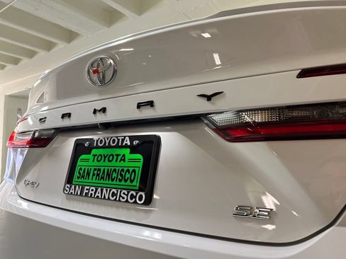 New 2026 Toyota Camry SE FWD image 9