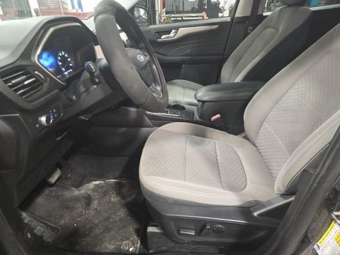 Used 2021 Ford Escape SE image 14