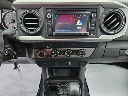 Used 2019 Toyota Tacoma 4x4 Access Cab image 15