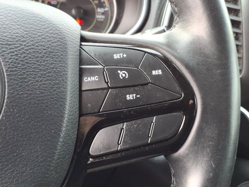 Certified 2020 Jeep Cherokee Altitude image 20