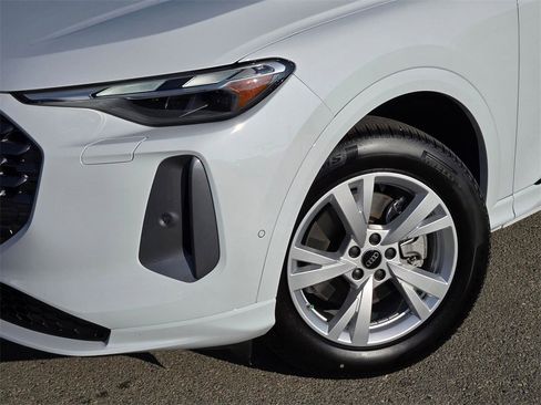 New 2025 Audi Q5 Premium image 9