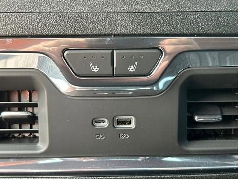 New 2025 GMC Sierra 2500 Denali Ultimate w/ Snow Plow Prep/Camper Package image 24