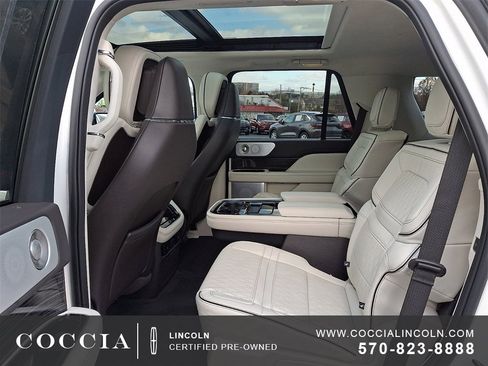 Certified 2024 Lincoln Navigator Black Label image 10