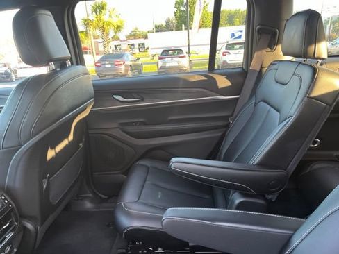 Used 2025 Jeep Grand Cherokee L Limited w/ Black Appearance Package RWD image 13