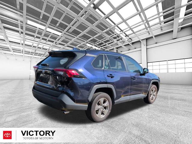 Used 2024 Toyota RAV4 XLE FWD image 4