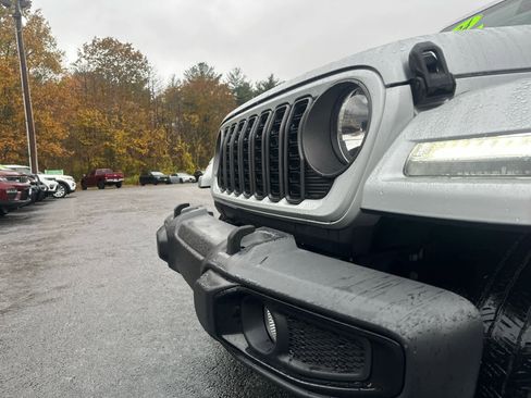Used 2024 Jeep Wrangler Sport S w/ Convenience Group image 17