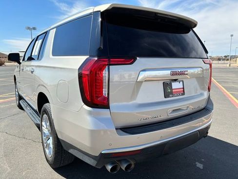 Used 2022 GMC Yukon XL Denali image 4