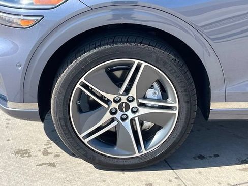 Used 2026 Genesis Electrified GV70 Advanced AWD/4WD image 6