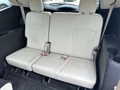 Used 2023 Buick Enclave Essence w/ Trailering Package, 5000 lbs. FWD image 17