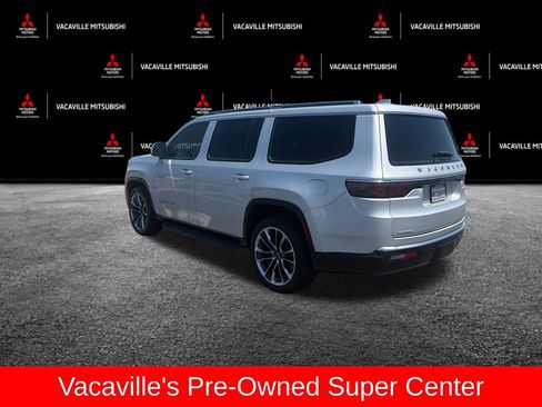 Used 2022 Jeep Wagoneer Series II w/ Premium Group I AWD/4WD image 3