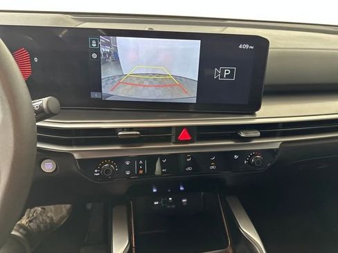 Used 2024 Kia Sorento LX image 22