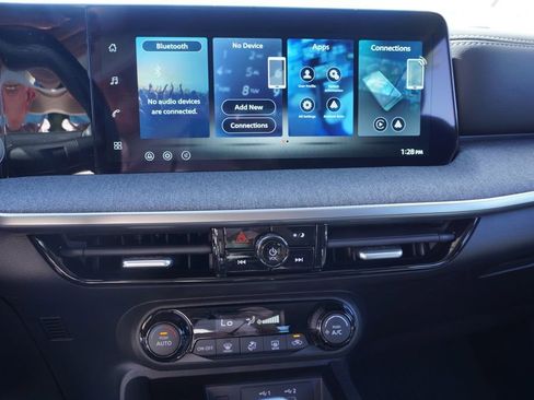 New 2026 Nissan Kicks SV image 19