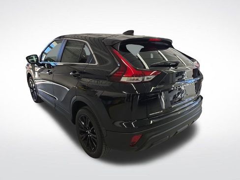 New 2026 Mitsubishi Eclipse Cross LE image 3