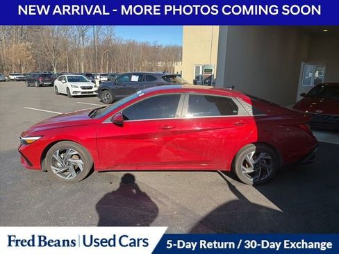 Certified 2025 Hyundai Elantra SEL image 6