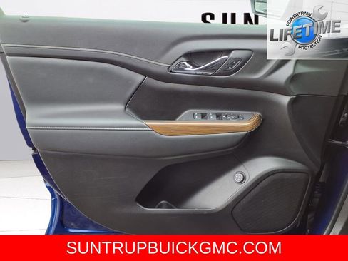 Used 2023 GMC Acadia SLE w/ Driver Convenience Package image 23