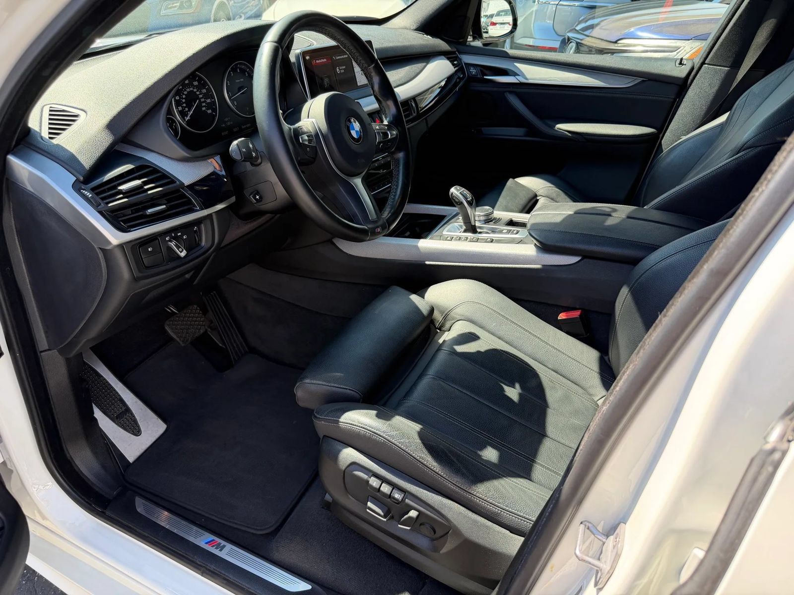 Used 2018 BMW X5 xDrive35i w/ M Sport Package AWD/4WD image 22