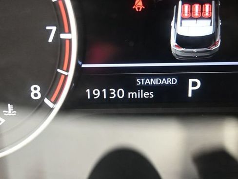 Used 2023 Nissan Rogue SV FWD image 18