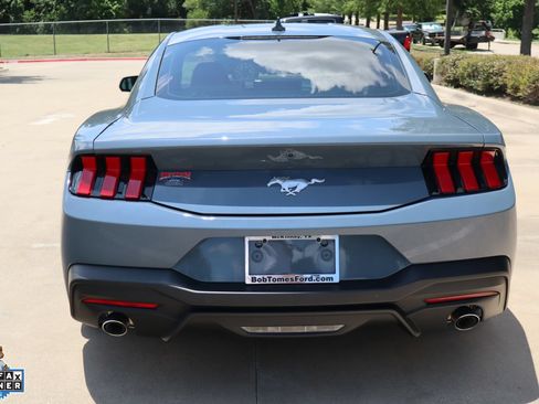 Certified 2025 Ford Mustang Coupe RWD image 4