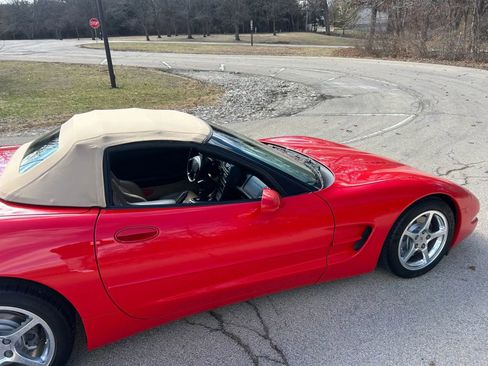 Used 2000 Chevrolet Corvette Convertible 2D w/ Memory Pkg image 28