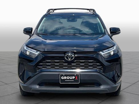 Used 2024 Toyota RAV4 XLE w/ Convenience Package FWD image 4