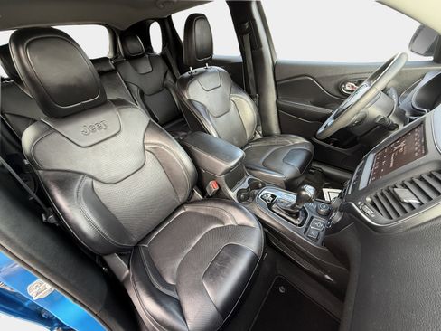 Used 2023 Jeep Cherokee Altitude Lux image 16