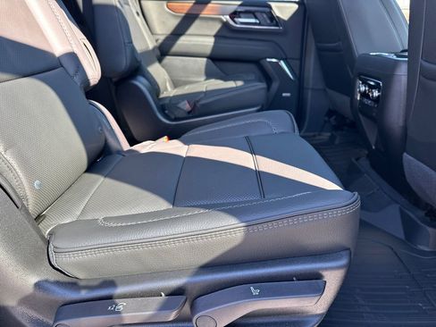 New 2026 GMC Yukon XL Denali w/ Sun & Power Step Package image 16