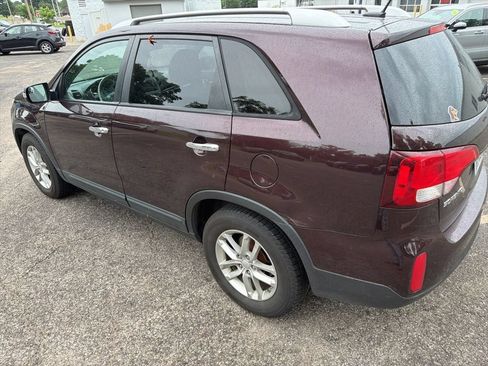 Used 2014 Kia Sorento LX FWD image 4
