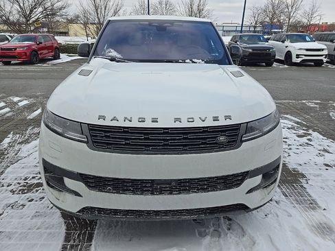 Used 2023 Land Rover Range Rover Sport SE image 2