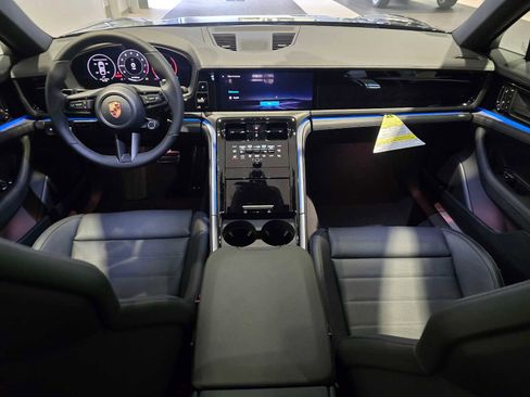New 2026 Porsche Panamera image 23