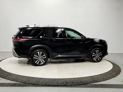 Used 2024 Nissan Pathfinder Platinum w/ Lighting Package (N93) image 8