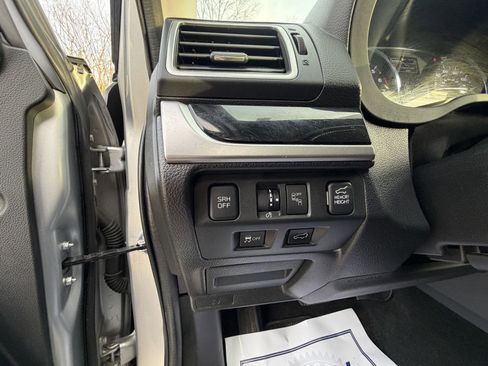 Used 2017 Subaru Forester 2.5i Touring image 11