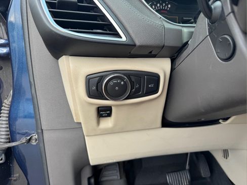 Used 2017 Lincoln MKX Select w/ MKX Climate Package AWD/4WD image 19