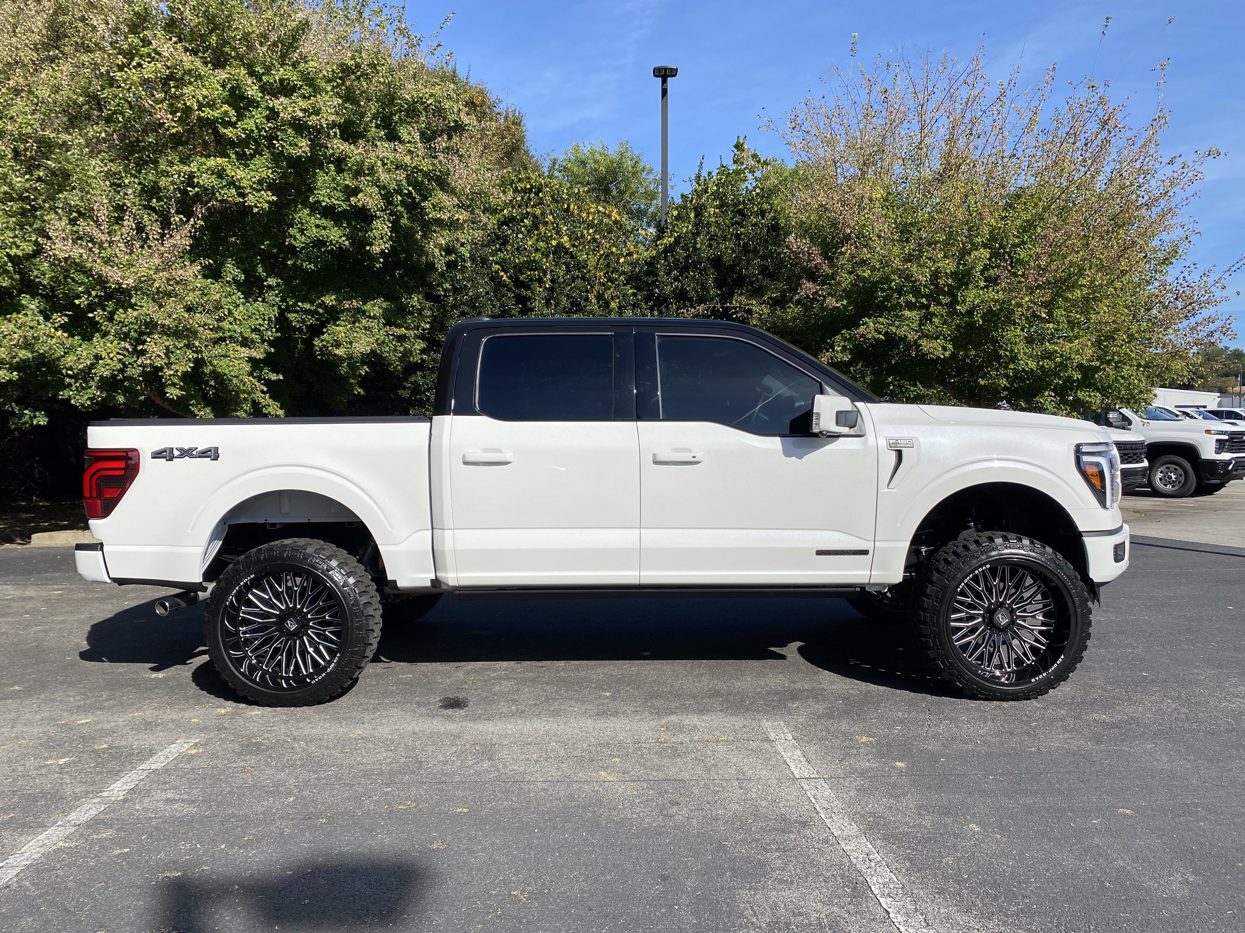 Used 2026 Ford F150 Lariat w/ Equipment Group 501A Mid AWD/4WD image 10