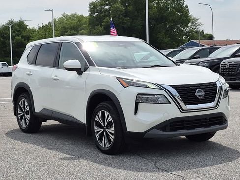 Used 2023 Nissan Rogue SV AWD/4WD image 2