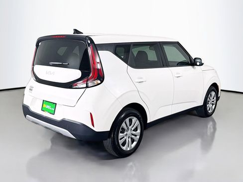 Used 2024 Kia Soul LX image 10