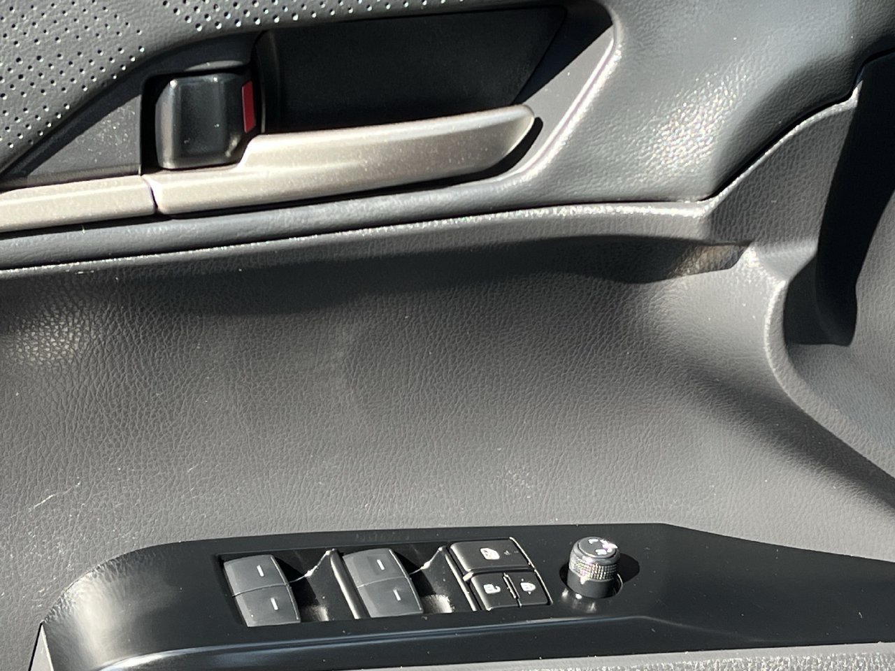 Used 2025 Toyota Camry XSE FWD image 21