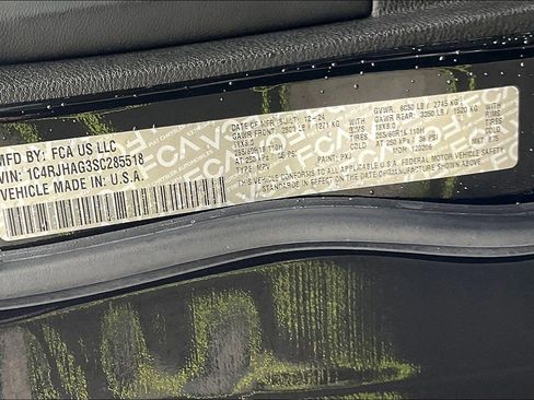 Used 2025 Jeep Grand Cherokee Laredo X w/ Luxury Tech Group I image 31