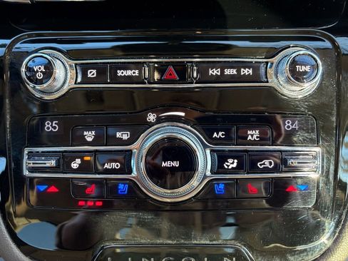 Used 2020 Lincoln Corsair Reserve w/ Equipment Group 201A image 38