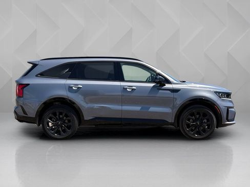 Certified 2023 Kia Sorento SX AWD/4WD image 4
