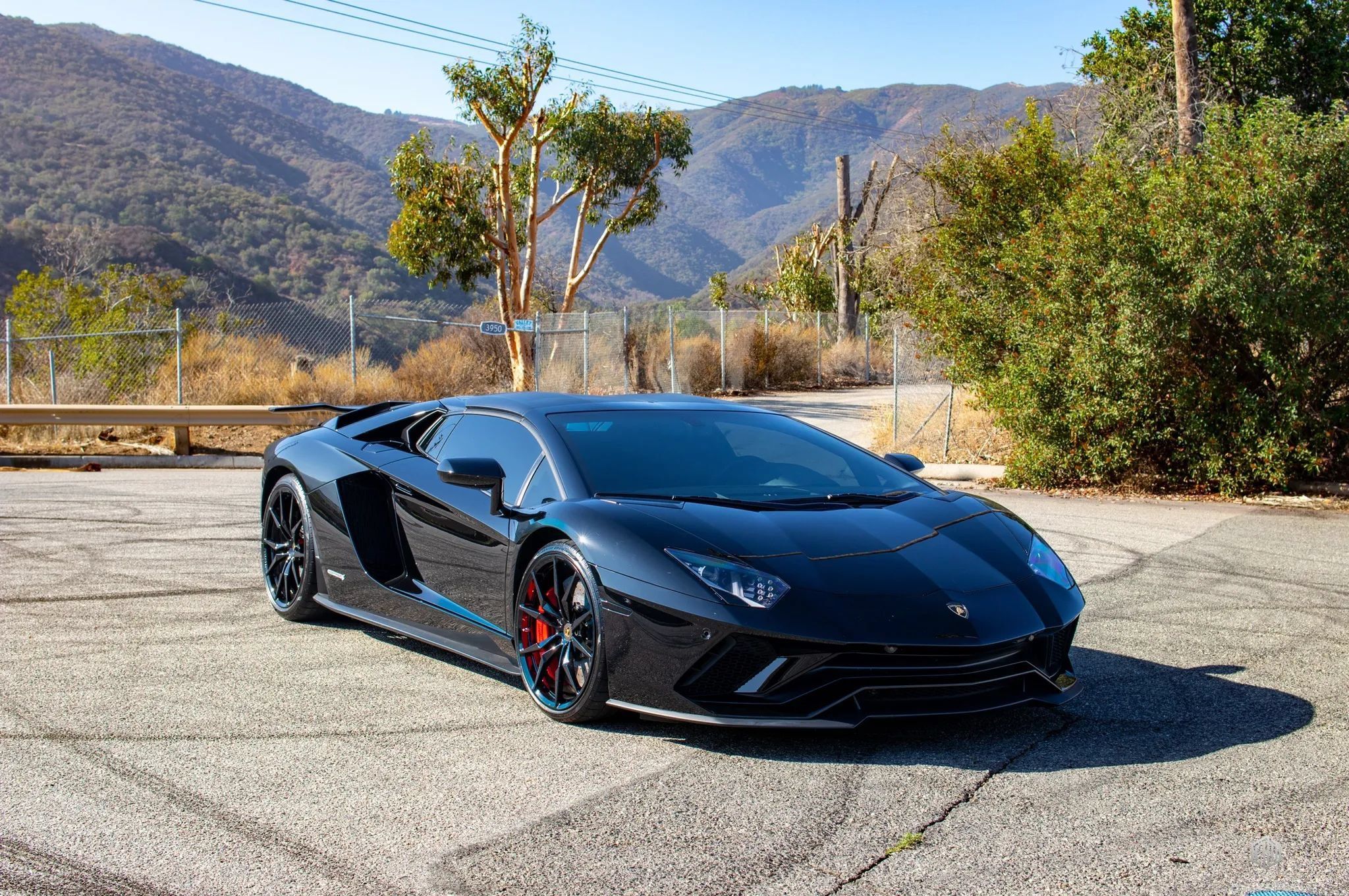 Used 2019 Lamborghini Aventador S AWD/4WD image 1