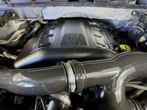 Used 2014 Ford F150 Lariat w/ Equipment Group 502A Luxury image 9