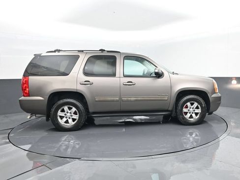 Used 2014 GMC Yukon SLT w/ SLT-2 Equipment Package AWD/4WD image 30