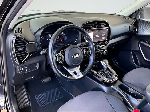 Used 2021 Kia Soul EX FWD image 14
