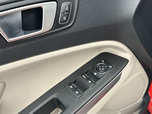 Used 2021 Ford EcoSport Titanium image 15