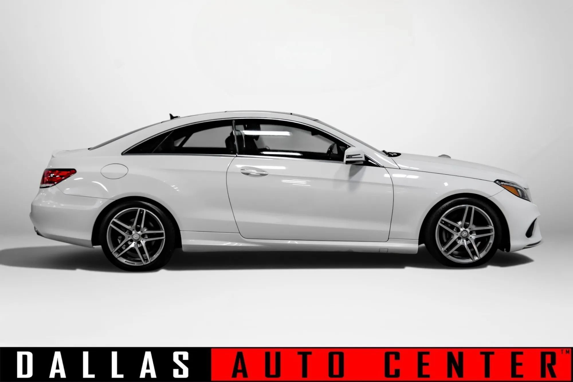 Used 2016 Mercedes-Benz E 400 Coupe image 4
