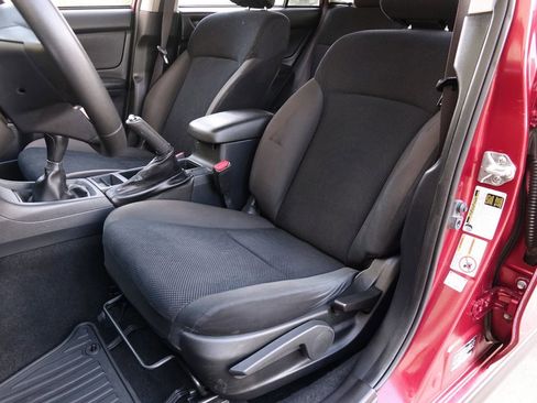 Used 2016 Subaru Crosstrek 2.0i image 6