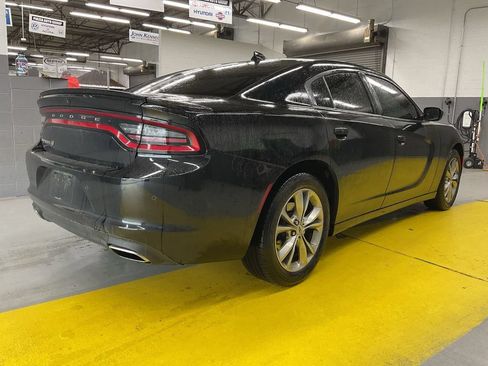 Used 2020 Dodge Charger SXT AWD/4WD image 2