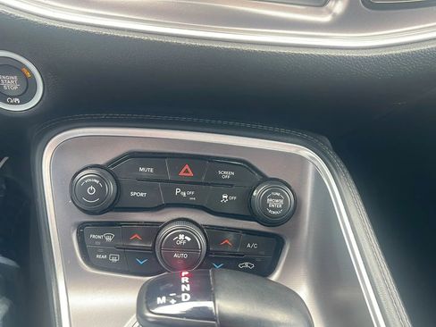 Used 2020 Dodge Challenger R/T w/ Blacktop Package image 19