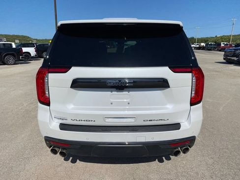 Used 2023 GMC Yukon Denali Ultimate AWD/4WD image 5