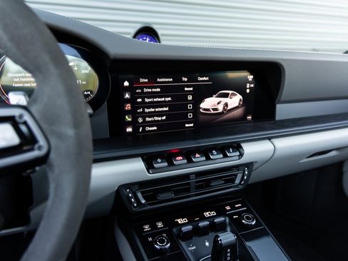 Certified 2022 Porsche 911 Carrera GTS image 16
